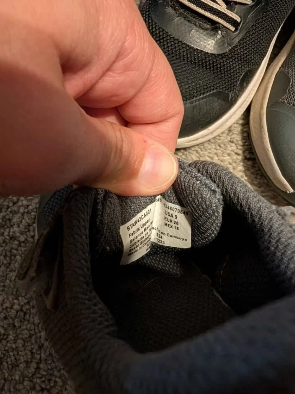 Boys size 9 shoes